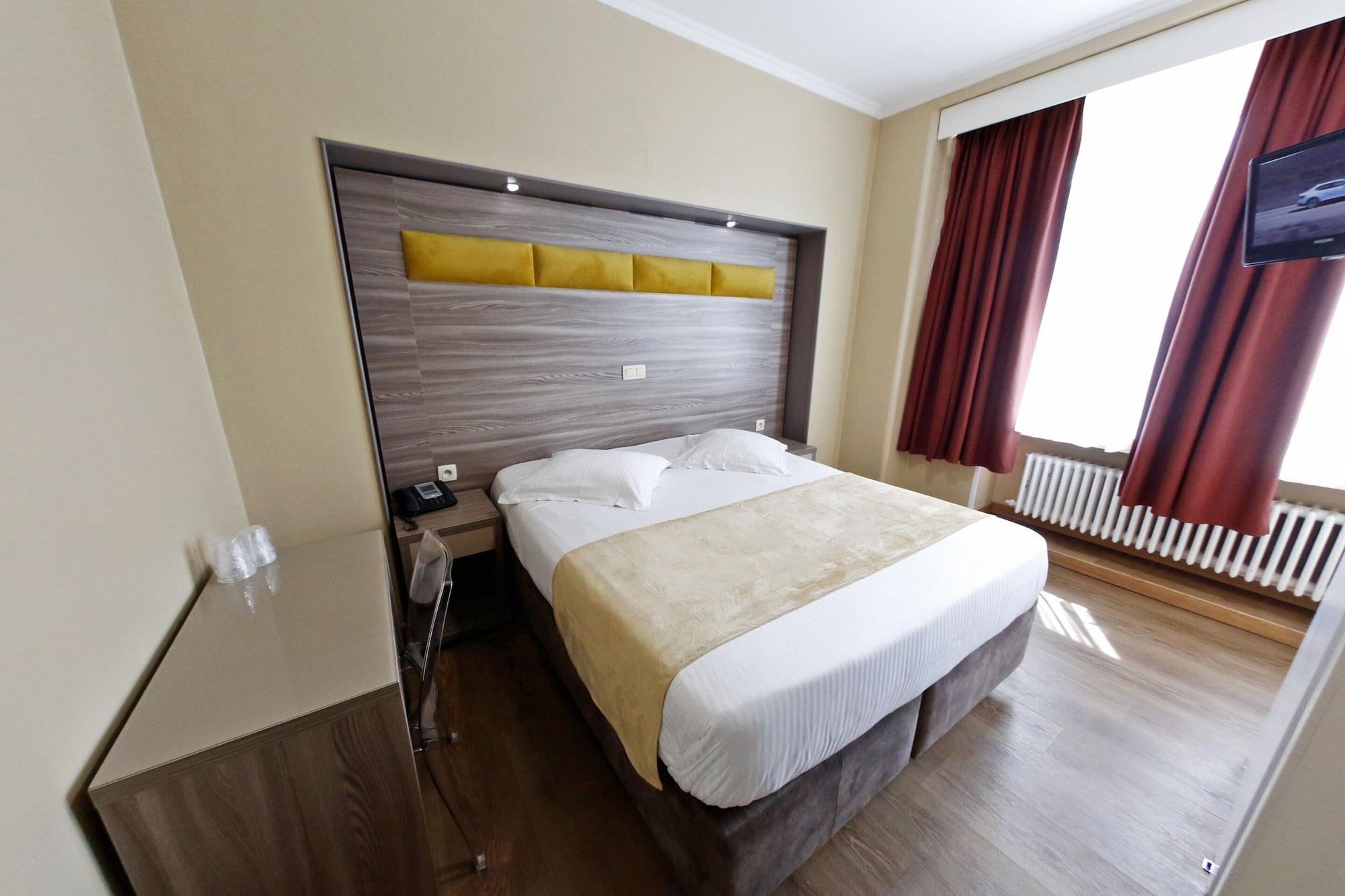 Hotel De France Saint-Gilles Exteriér fotografie